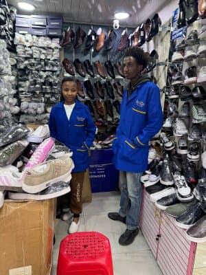 Bee & Dee Staff Member 1